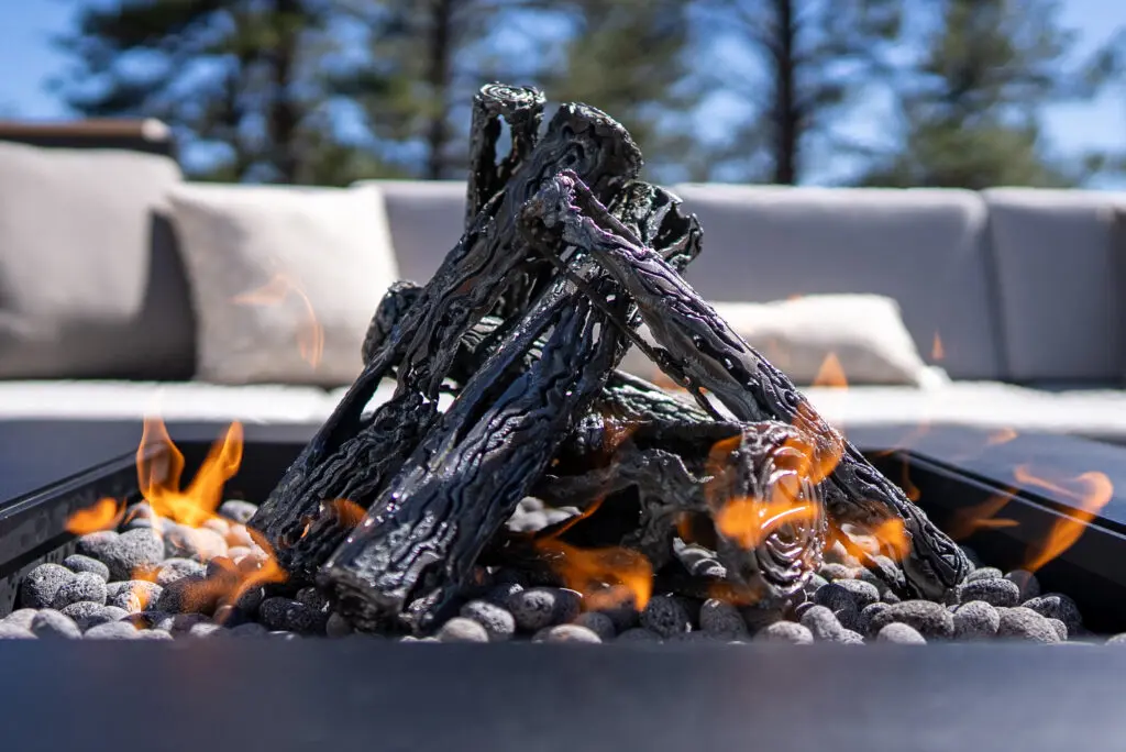 Big sky flies lava logs
