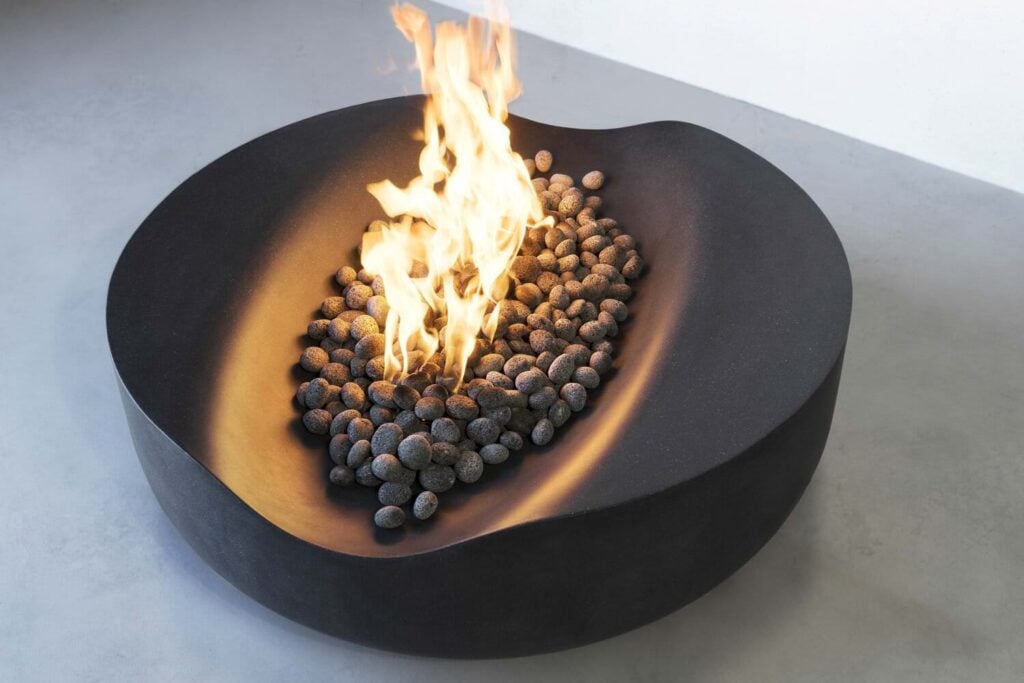 Creciente Fire Table by Montana Fire Pits