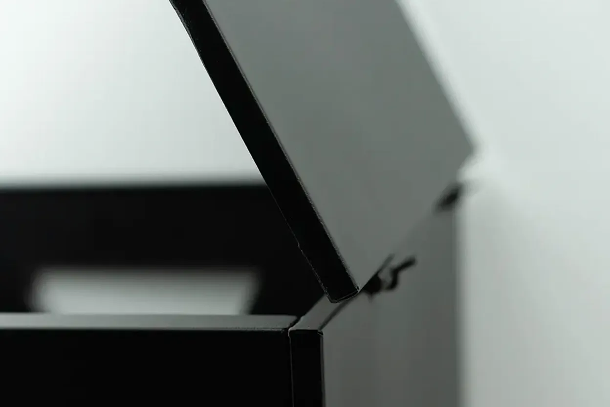 lid-zoom 20-Pound Propane Tank Cover from Montana Fire Pits