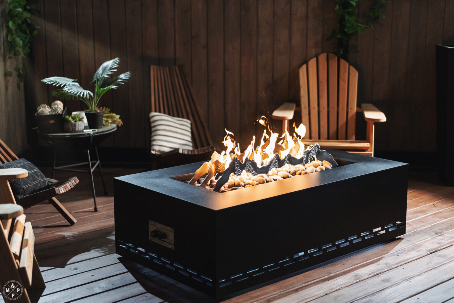 Tree style Burner: 290,000 BTU Warming Trends Crossfire