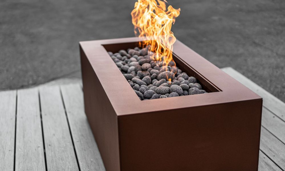 What Size of Gas Fire Pit Is Right for Your Outdoor Space?