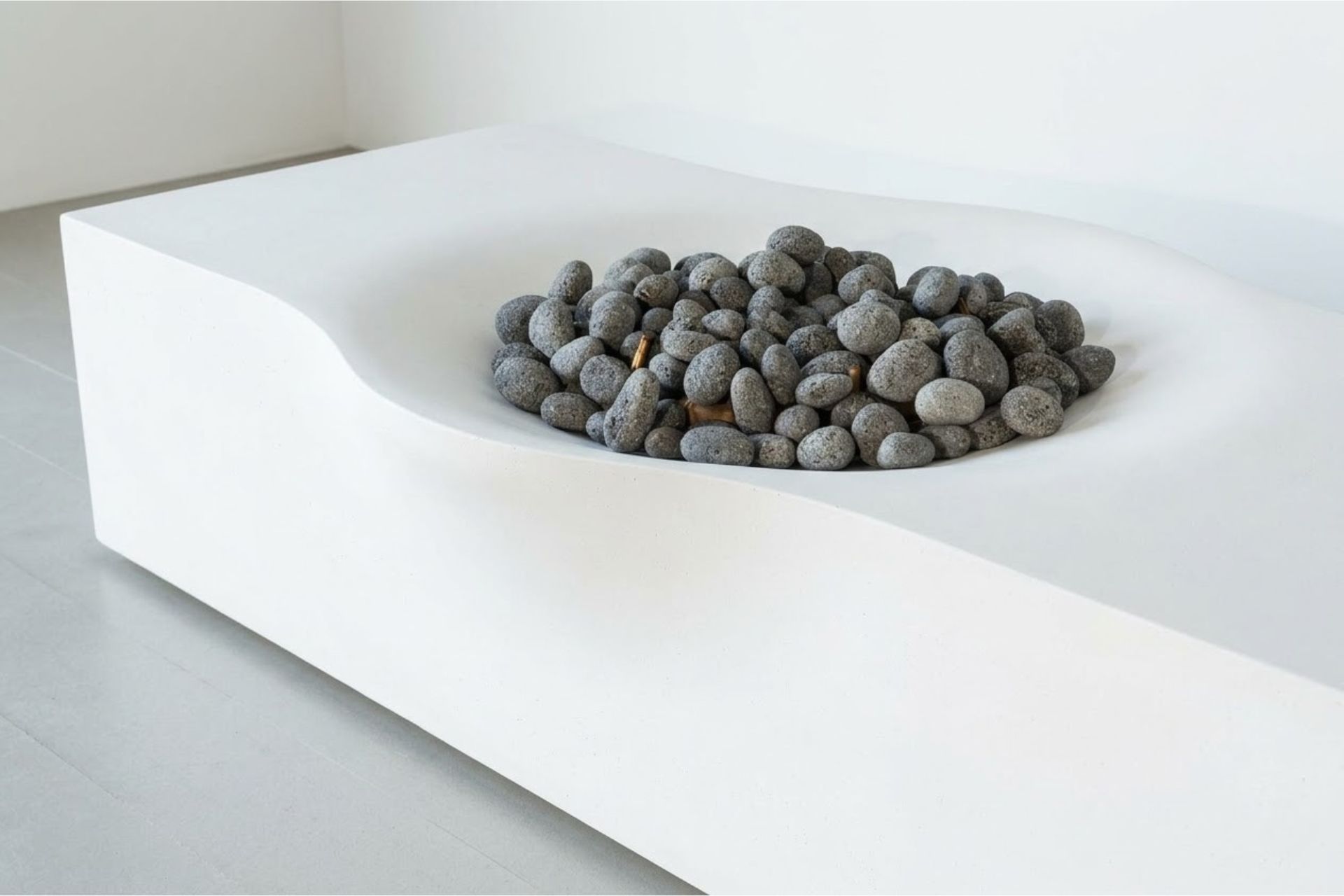 Nido Side Nido Shasta Snow Fast Ship Fire Table