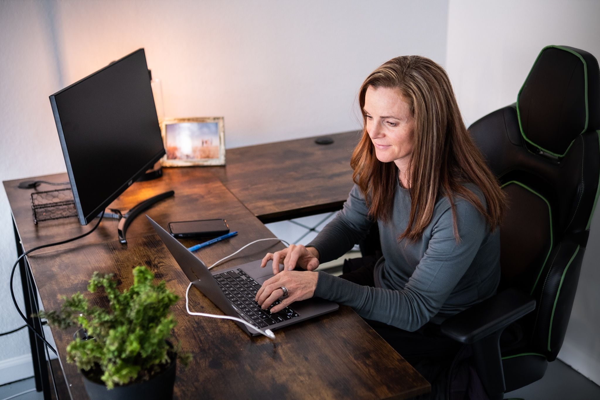 amy on computer