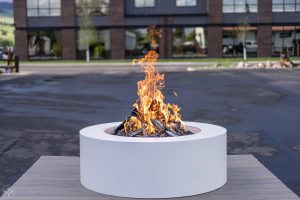 Alps White Yellowstone 48 Fire Table with steel logs