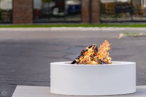 Alps White Yellowstone 48 Fire Table with steel logs